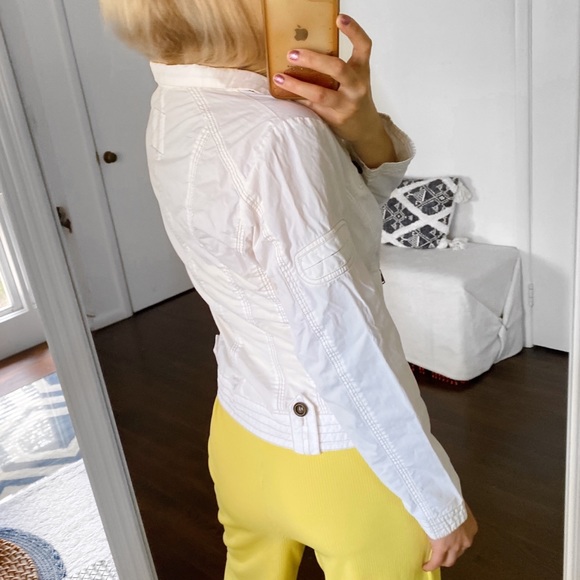 🐚 YESSICA OFF WHITE BASIC STITCHED OUTDOOR JACKET! - Picture 3 of 12